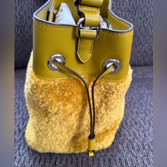 ♠️NWT Kate Spade New York Marti Faux Fur Small Bucket Bag Citron Sapphire - Picture 10 of 16